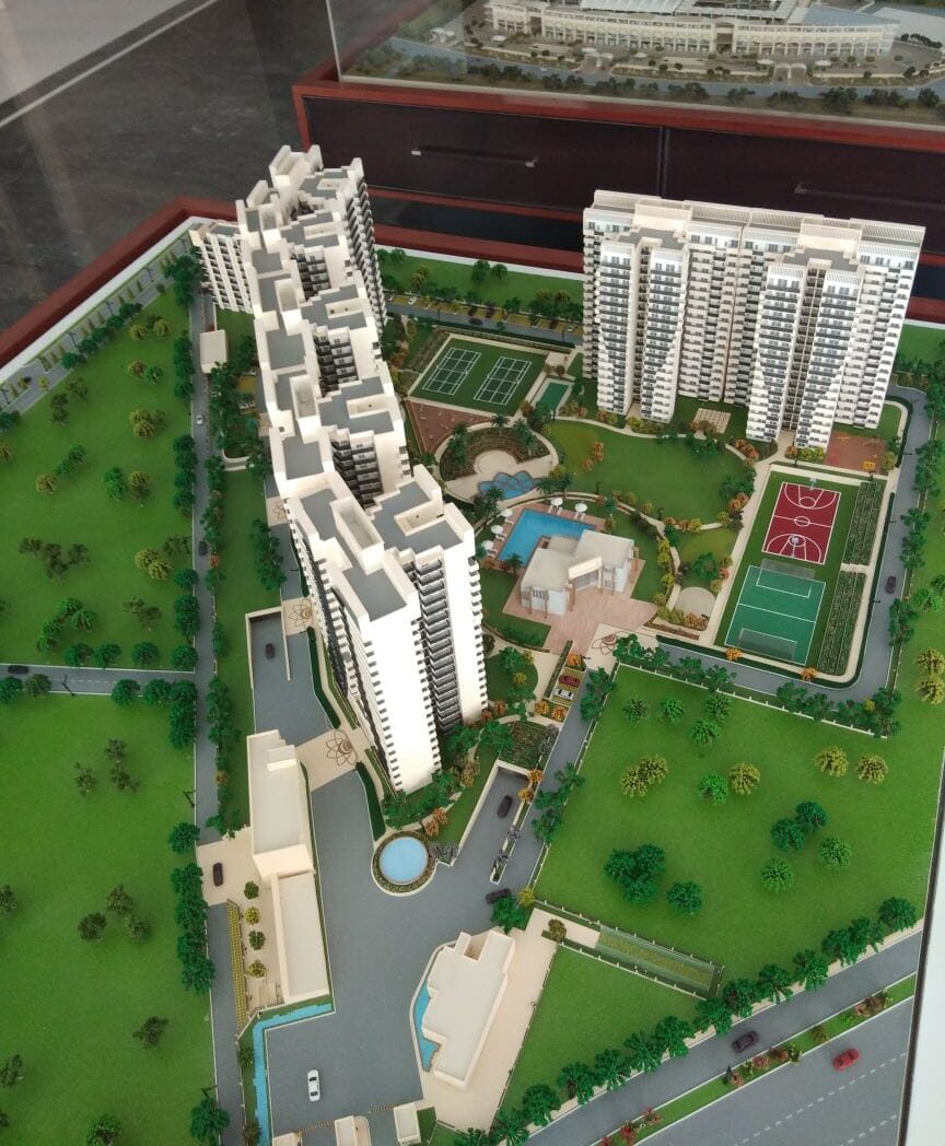 scale Model green